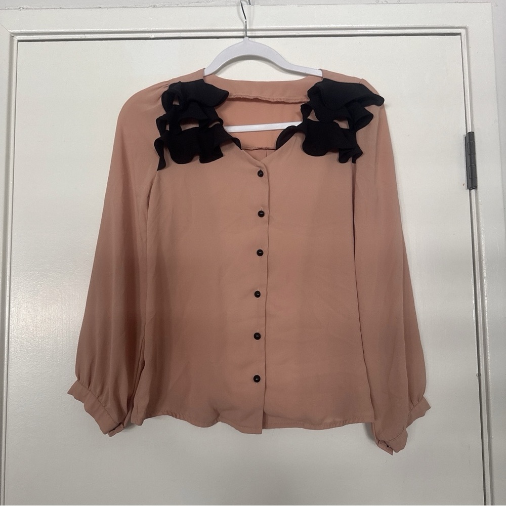 Bundle 2+ items for 30% off Elegant Black and Tan Women's Top